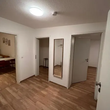 Zentral Gelegene In Fuer Bis Zu 5 Personen Apartment *