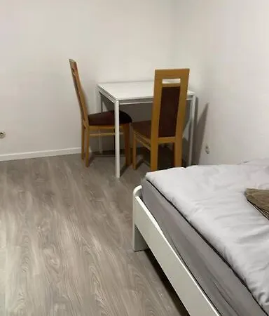 Apartment Zentral Gelegene In Fuer Bis Zu 5 Personen *