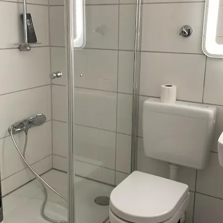 Zentral Gelegene In Fuer Bis Zu 5 Personen * Gelsenkirchen